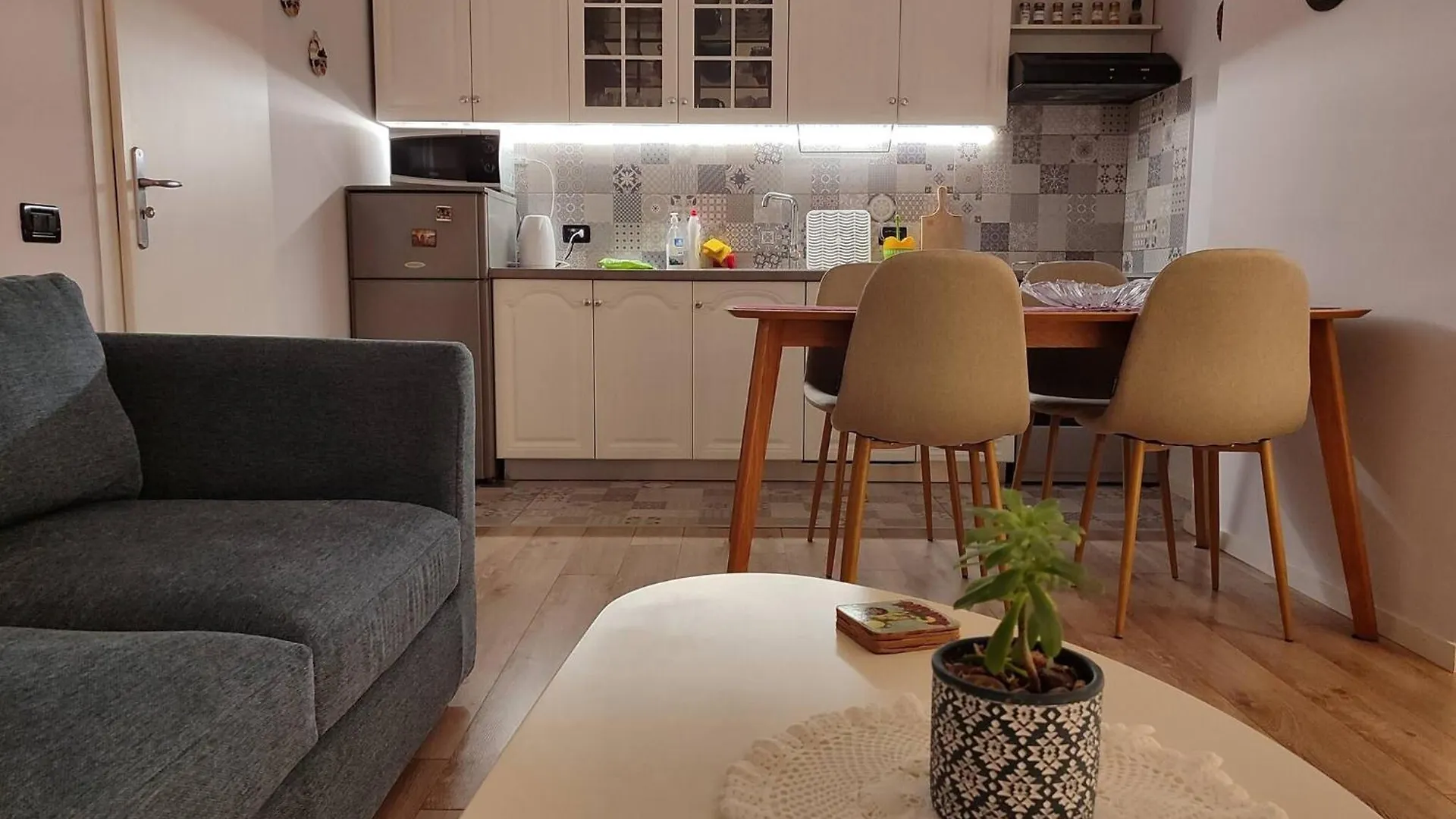Cozy Apartment Great Location Tirana 0*,  Albania